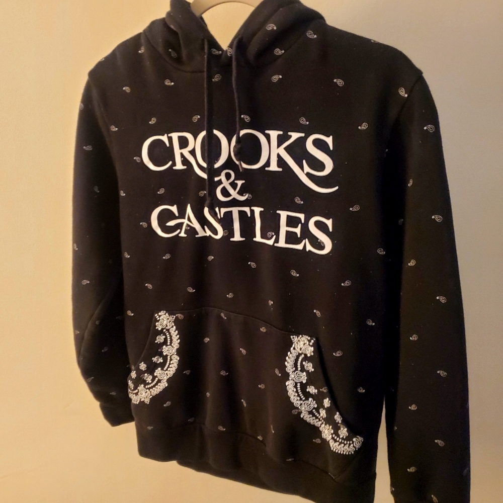 Crooks & castles 🏰  💣 💰
